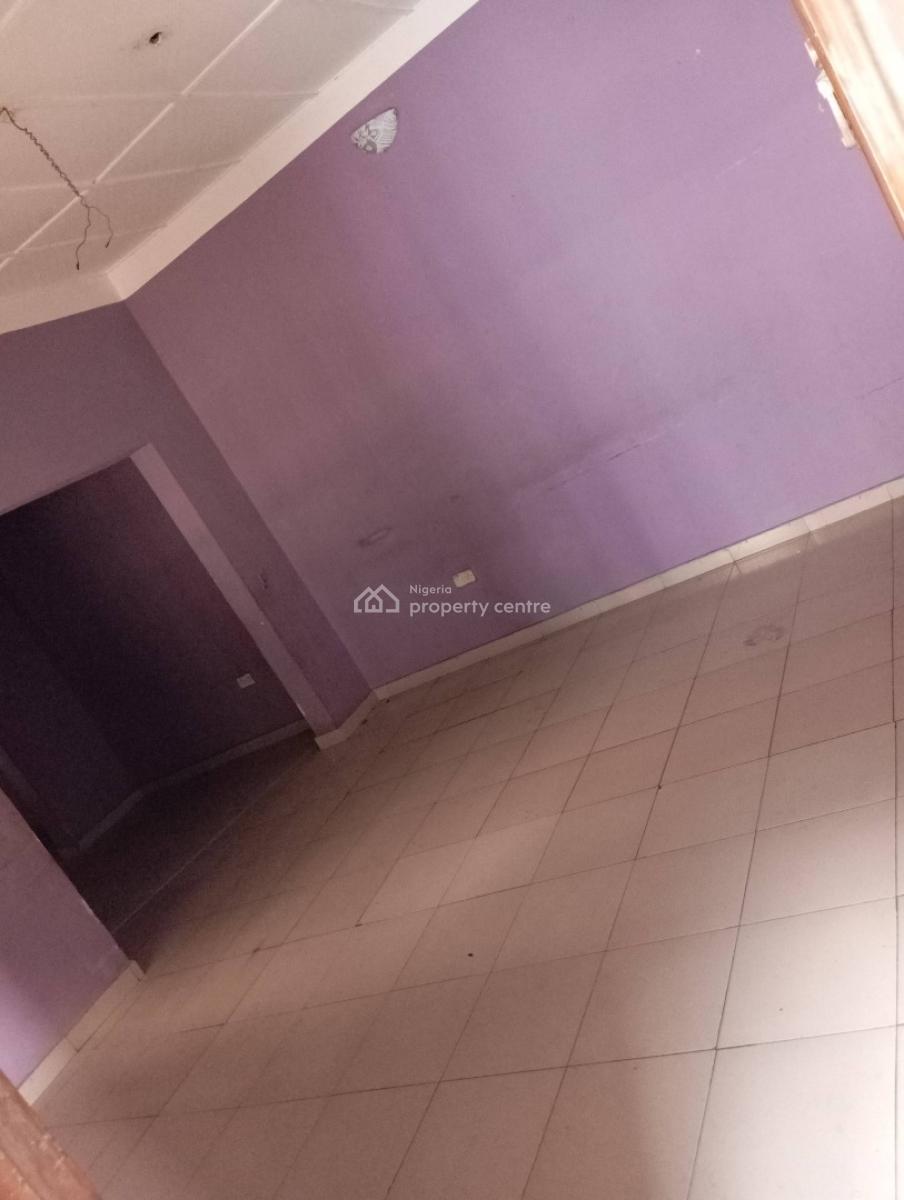 3 Bedroom Flat Upstairs, College Road, Ogba, Ogba, Ikeja, Lagos, Flat / Apartment for Rent