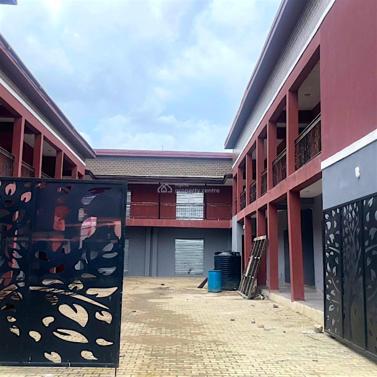 Warehouse in a Shopping Complex, Aluu, Port Harcourt, Rivers, Warehouse for Rent