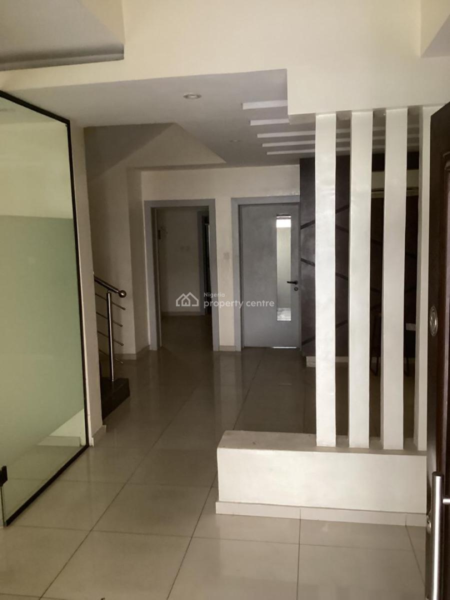 Commercial 4 Bedroom Terrace Duplex with a Bq, Lekki Phase 1, Lekki, Lagos, Flat / Apartment for Rent