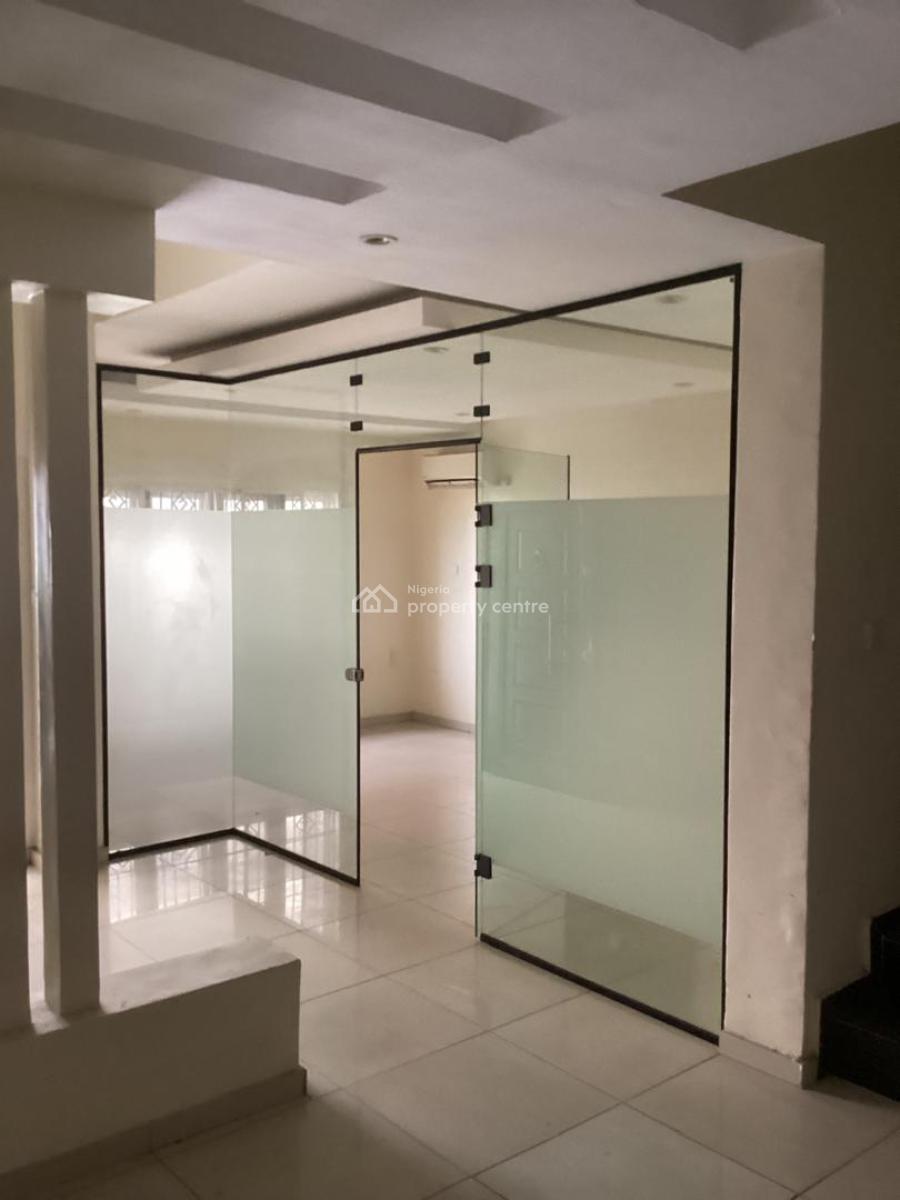 Commercial 4 Bedroom Terrace Duplex with a Bq, Lekki Phase 1, Lekki, Lagos, Flat / Apartment for Rent