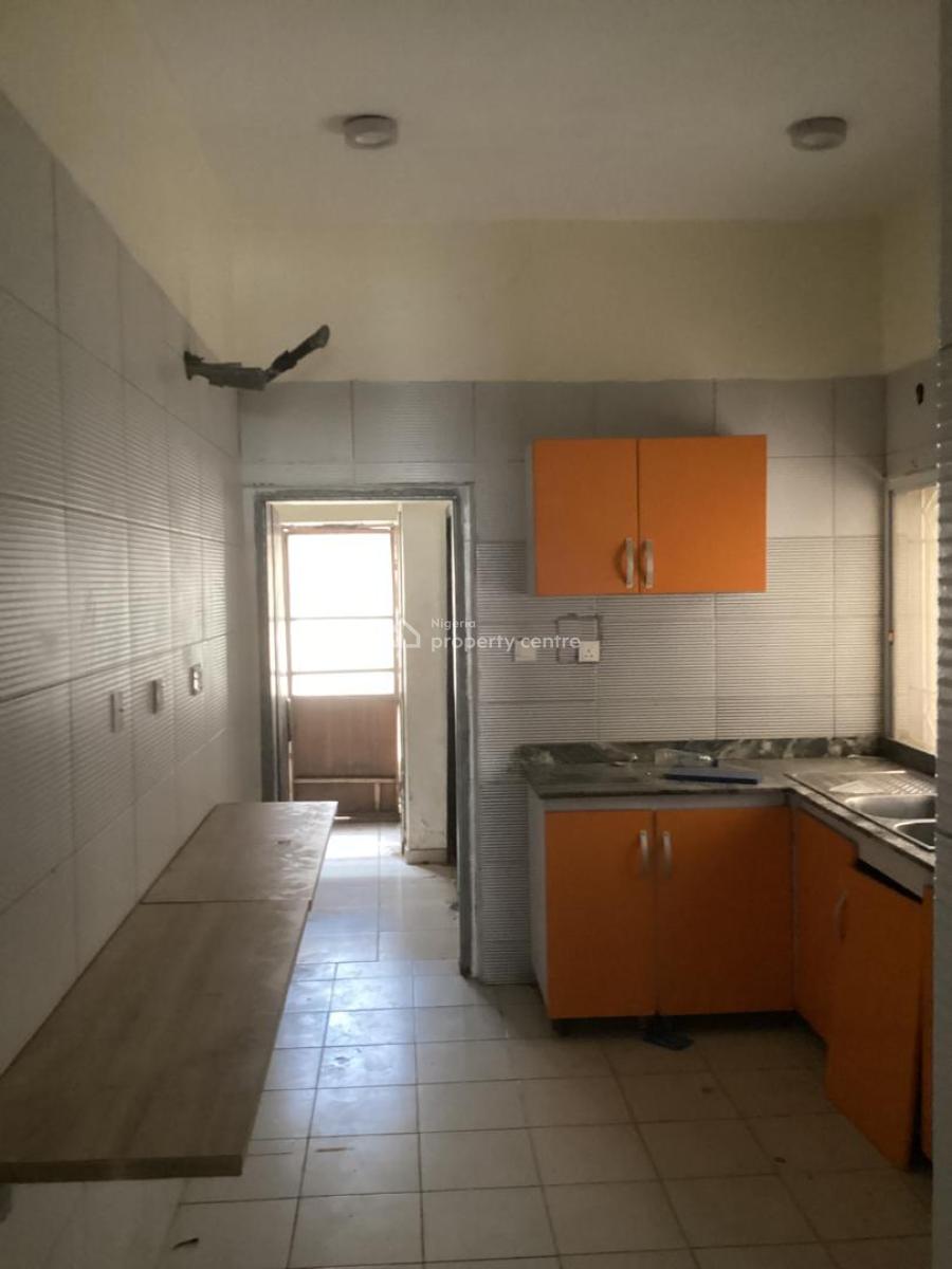 Commercial 4 Bedroom Terrace Duplex with a Bq, Lekki Phase 1, Lekki, Lagos, Flat / Apartment for Rent