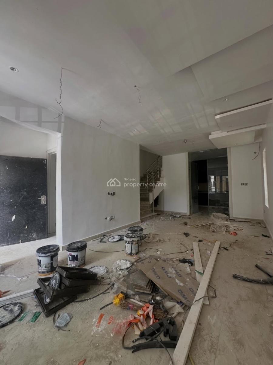 Pristine 4bedroom Terrace Duplex with 2 Living Room and a Bq, Guzape District, Abuja, Terraced Duplex for Sale