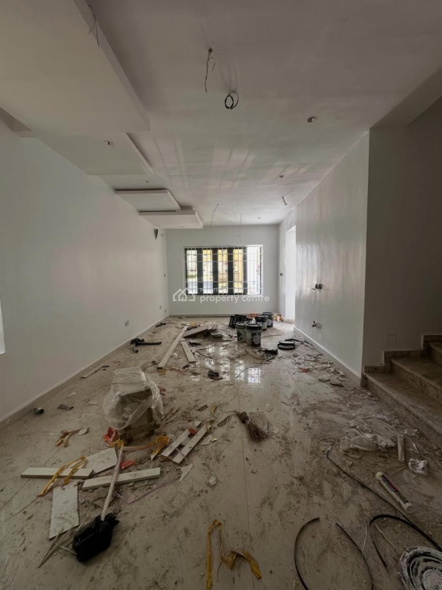 Pristine 4bedroom Terrace Duplex with 2 Living Room and a Bq, Guzape District, Abuja, Terraced Duplex for Sale