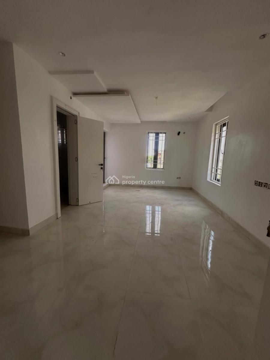 Pristine 4bedroom Terrace Duplex with 2 Living Room and a Bq, Guzape District, Abuja, Terraced Duplex for Sale