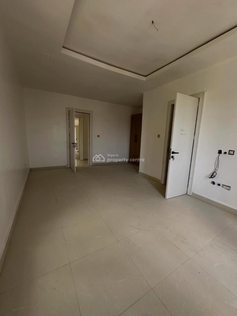 Pristine 4bedroom Terrace Duplex with 2 Living Room and a Bq, Guzape District, Abuja, Terraced Duplex for Sale