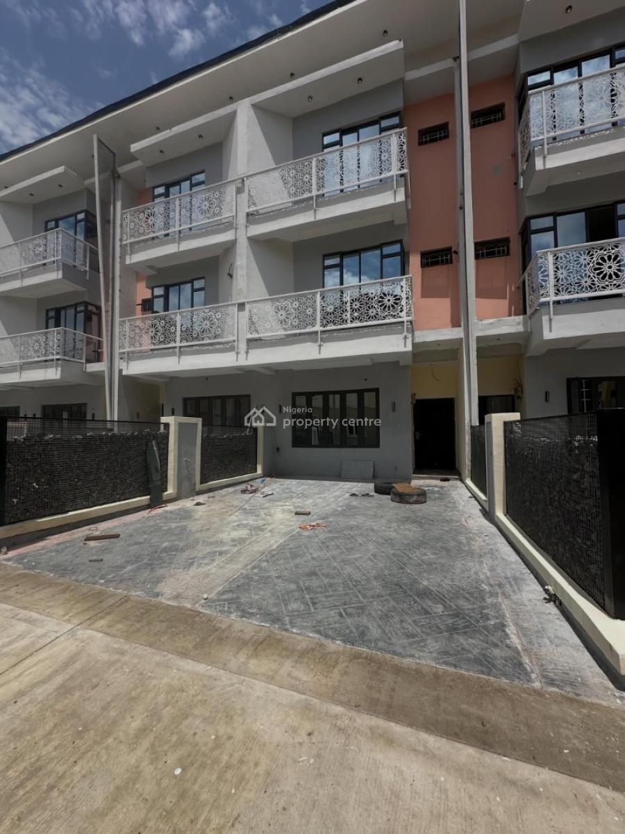 Pristine 4bedroom Terrace Duplex with 2 Living Room and a Bq, Guzape District, Abuja, Terraced Duplex for Sale