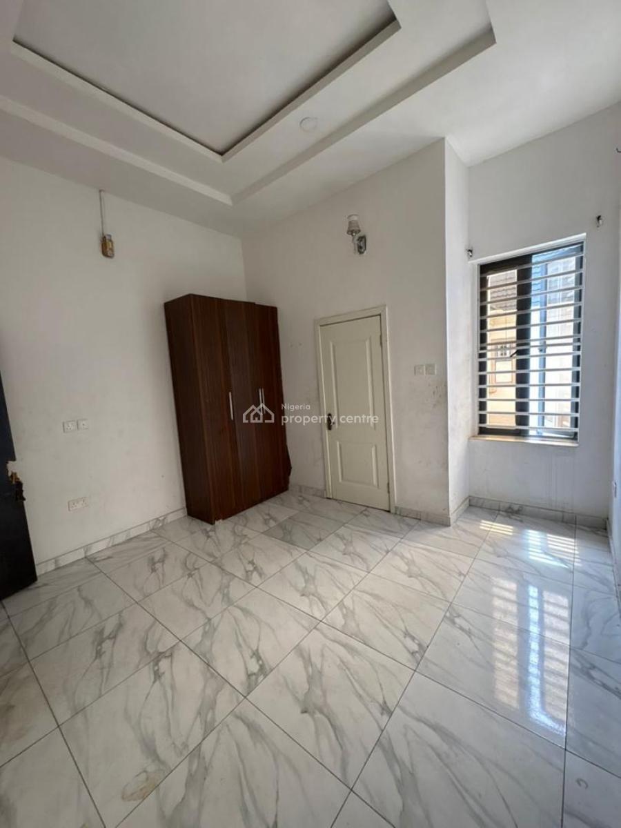 Single Room Upstairs in a Shared Apartment, Ikota Gra, Emcel Court, Lekki, Lagos, Flat / Apartment for Rent