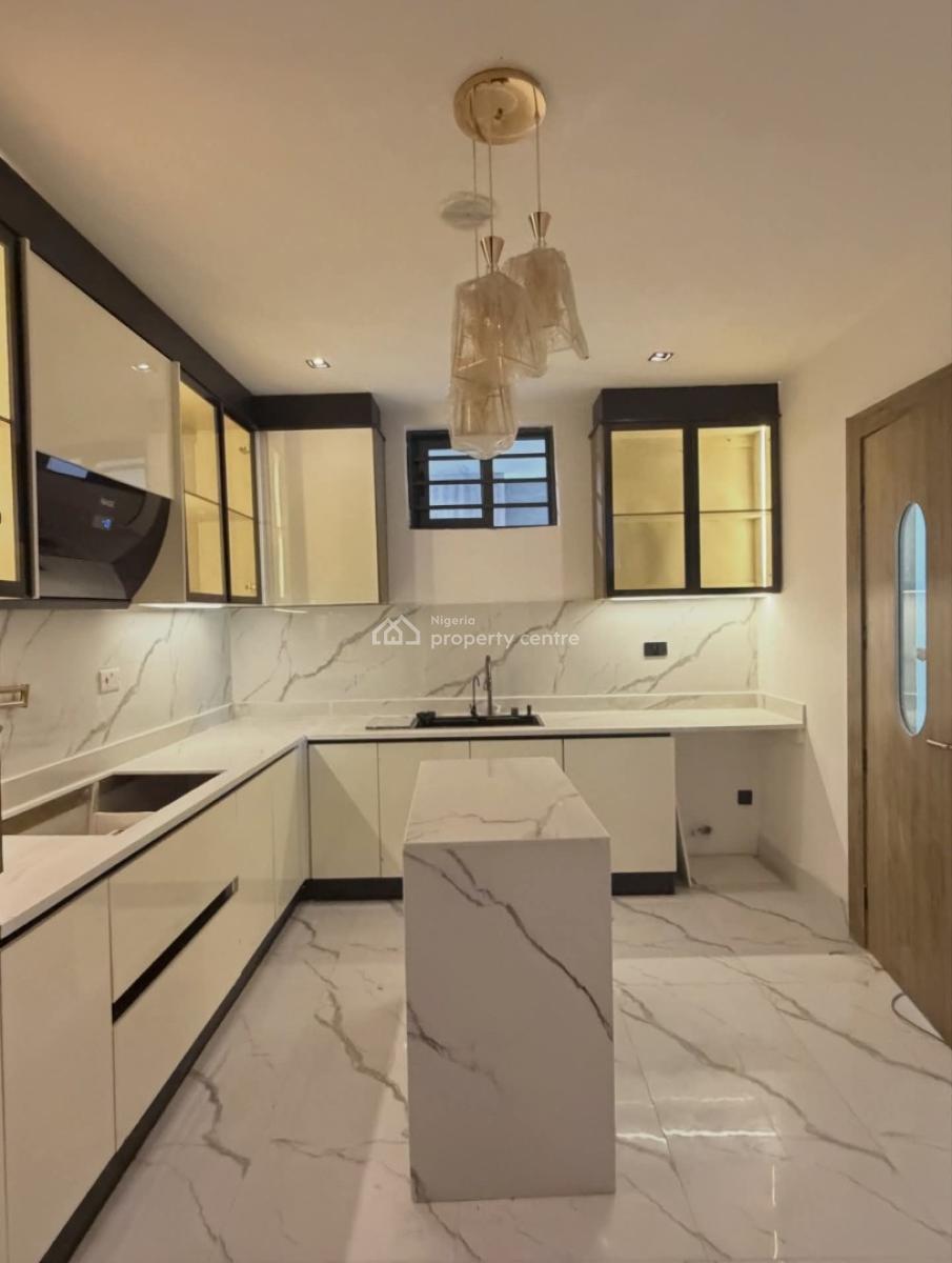 2 Bedroom Apartments, Lekki Phase 1, Lekki, Lagos, Flat / Apartment for Sale