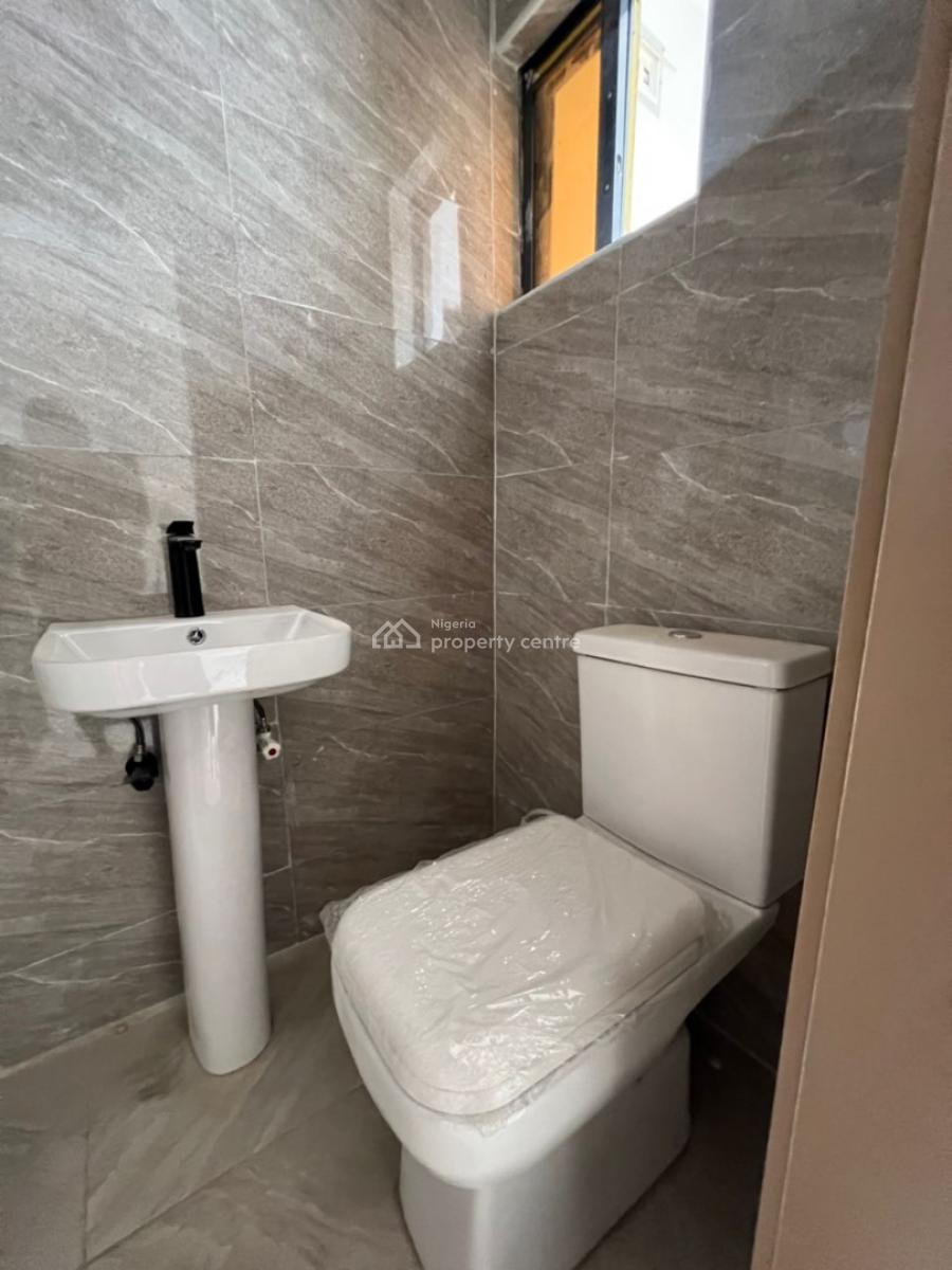 a Cashflow-generating Investment Located in The High-demand Area, Obanikoro, Shomolu, Lagos, Flat / Apartment for Sale