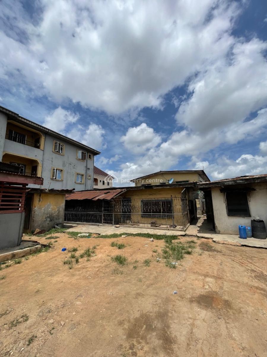 Massive 1,200sqm Investment Property for Grabs, Off Odubiyi Via Cole Street , By Olufemi Ikate Surulere L, Itire-ikate, Surulere, Lagos, Mixed-use Land for Sale