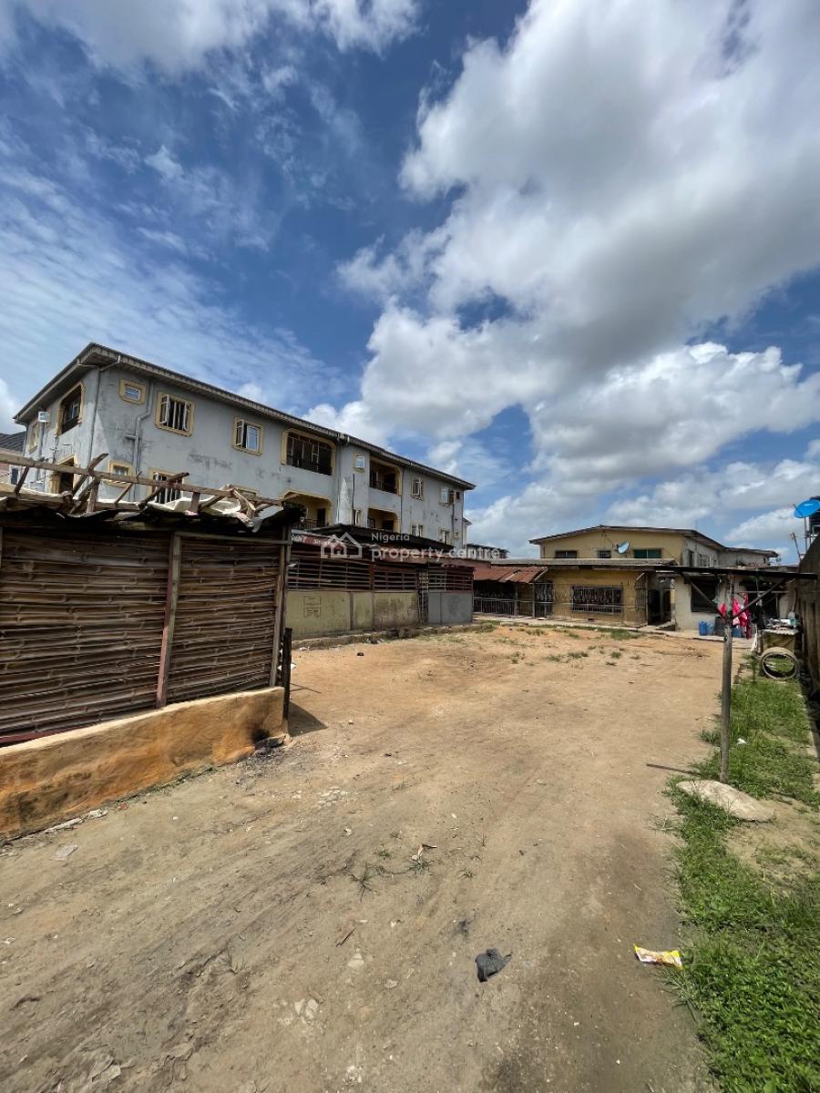 Massive 1,200sqm Investment Property for Grabs, Off Odubiyi Via Cole Street , By Olufemi Ikate Surulere L, Itire-ikate, Surulere, Lagos, Mixed-use Land for Sale