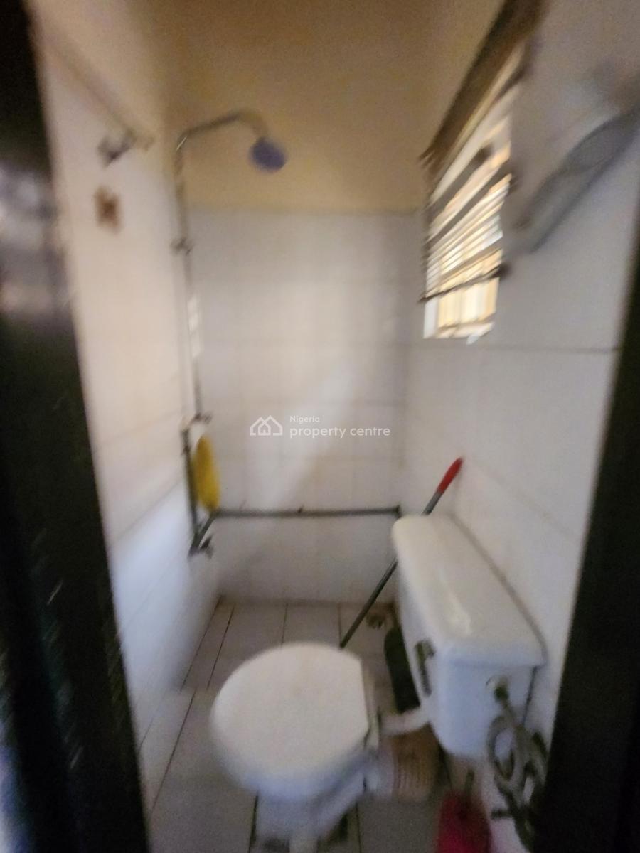 Self Contain,  Tarred Rd. in an Estate, Jabi Main( Tarred Rd), Jabi, Abuja, Self Contain (single Rooms) for Rent