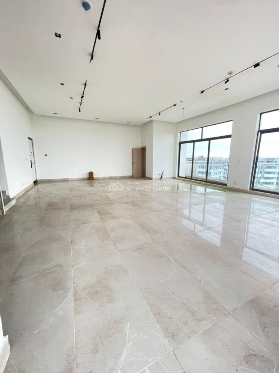 Contemporary 4 Bedroom Maisonette Penthouse, 15 Minutes Drive to Lekki Conservation Centre, Lekki, Lagos, House for Sale
