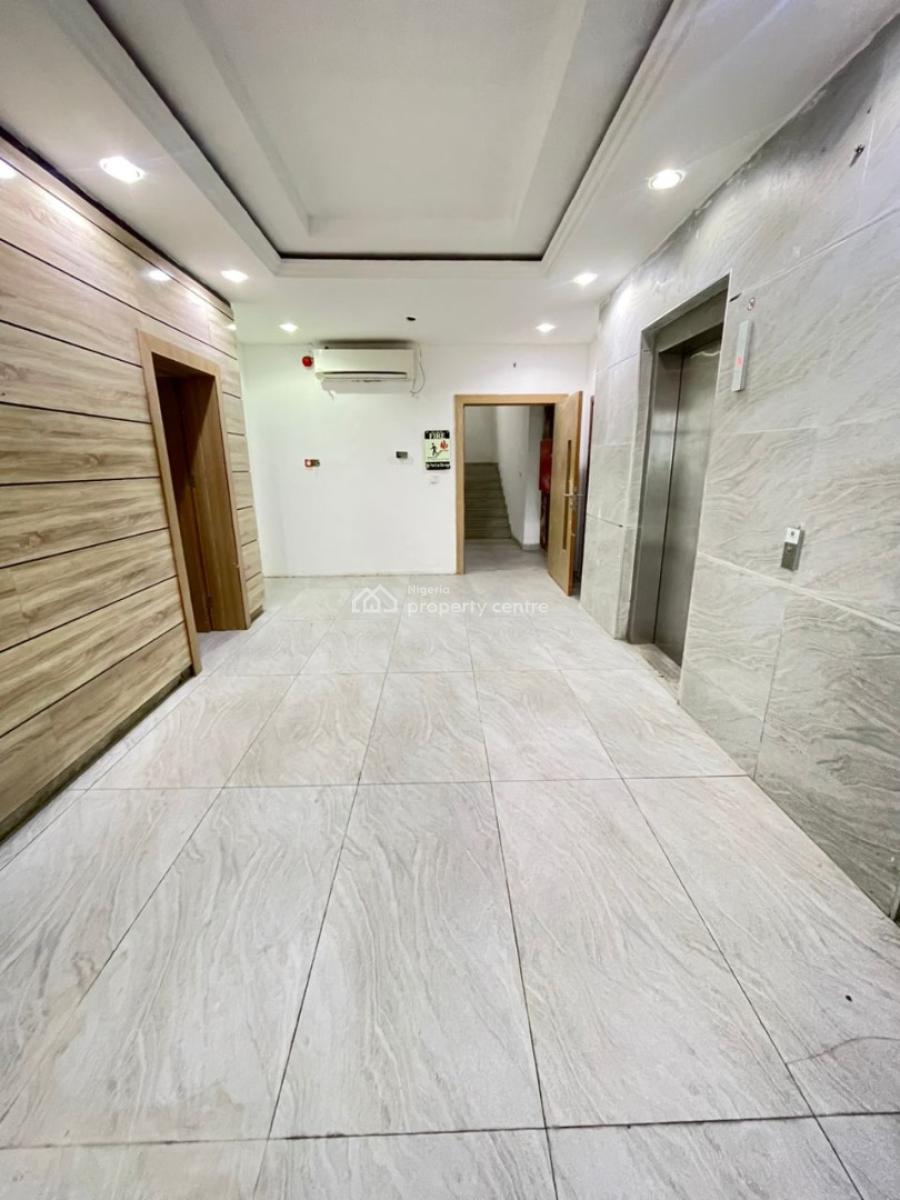 Contemporary 4 Bedroom Maisonette Penthouse, 15 Minutes Drive to Lekki Conservation Centre, Lekki, Lagos, House for Sale