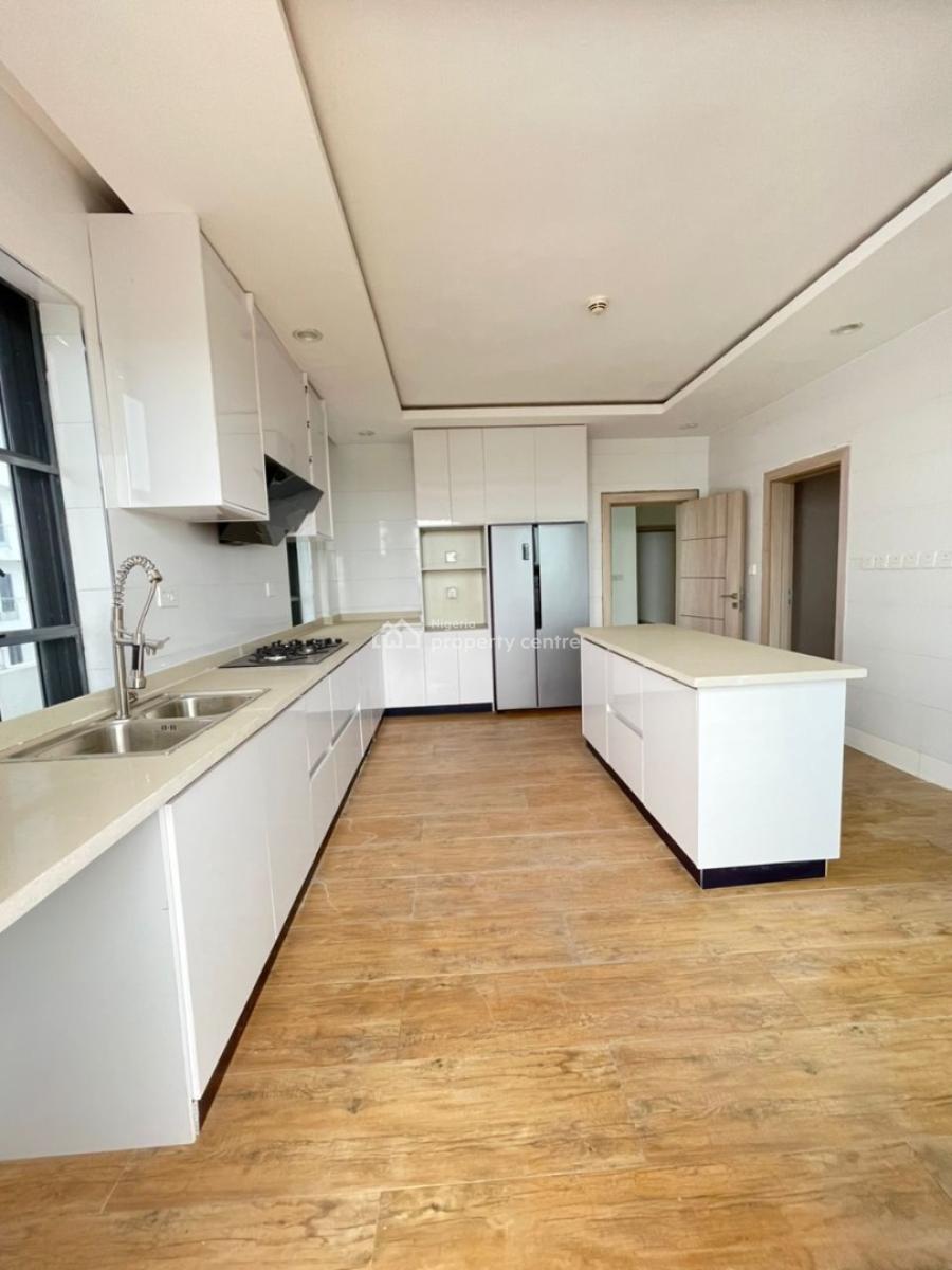 Contemporary 4 Bedroom Maisonette Penthouse, 15 Minutes Drive to Lekki Conservation Centre, Lekki, Lagos, House for Sale