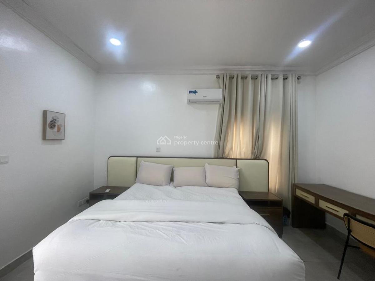 Tastefully Finished 3 Bedroom Apartment with Bq, Off Idowu Martin Street, Victoria Island (vi), Lagos, Block of Flats for Sale