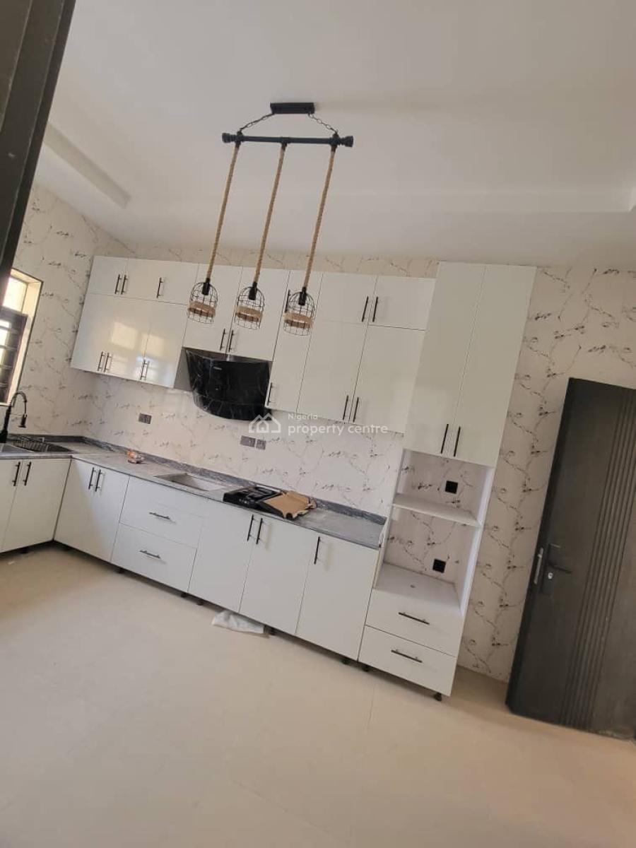 Executive 2 Bedroom Flat Apartment in Lekki Scheme 2 Ajah, Lekki Scheme 2 Ajah, Ajah, Lagos, Flat / Apartment for Rent