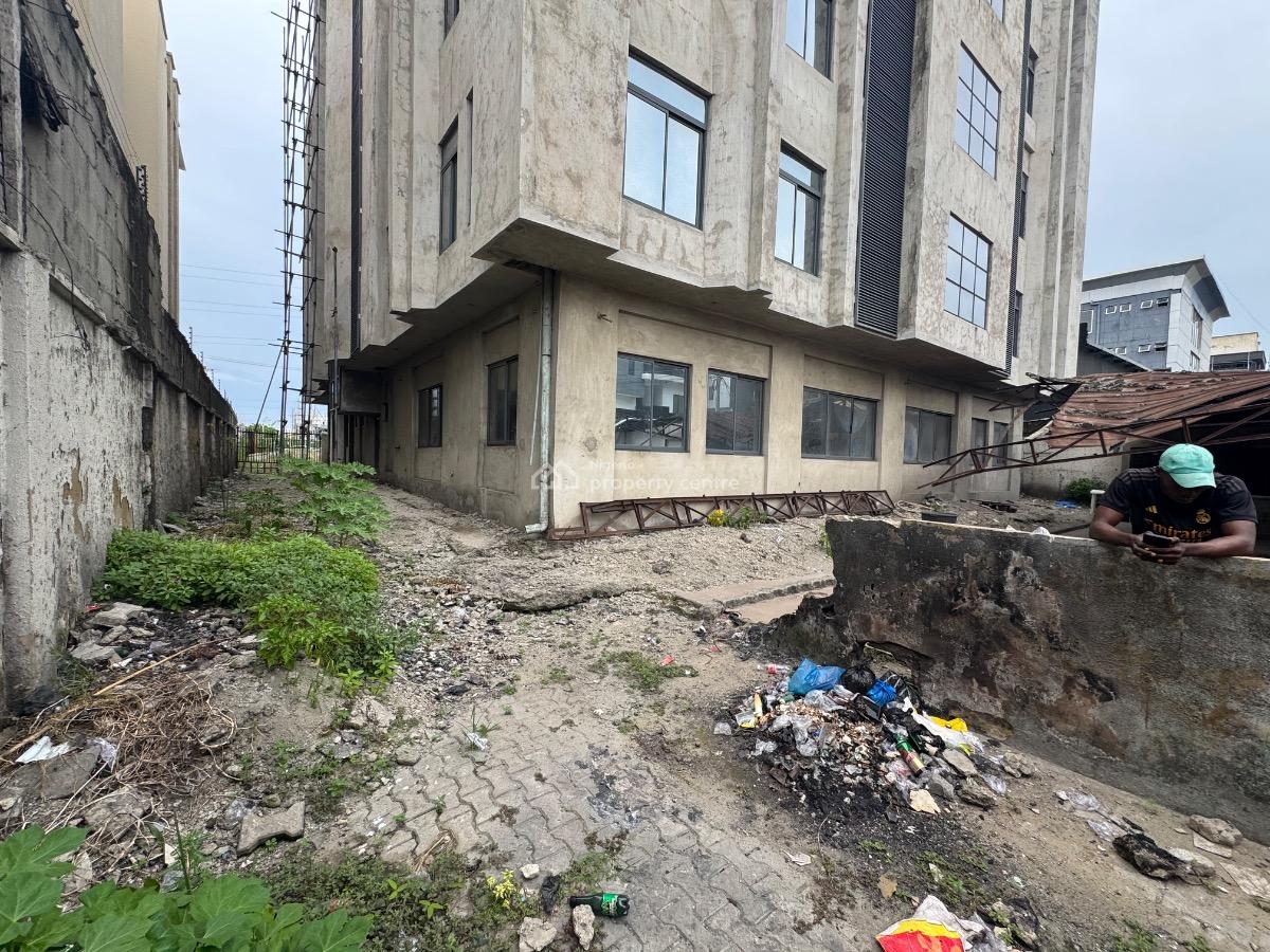 an Office Block of 5 Story Building Sitting on 1,600sqm in Lekki 1., Lekki Phase 1., Lekki Phase 1, Lekki, Lagos, Plaza / Complex / Mall for Rent