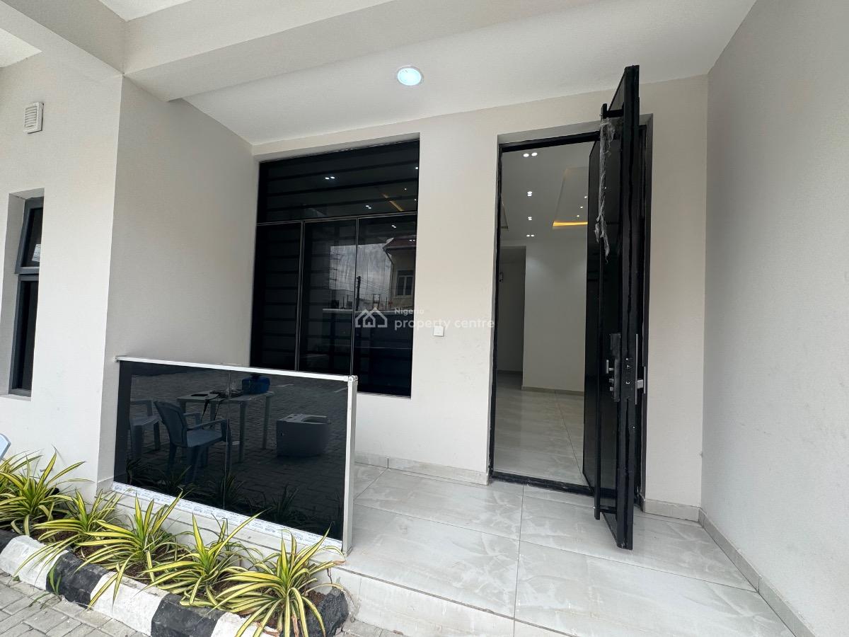 a Brand New 3 Bedroom Apartment with Bq, Lekki Phase 1, Lekki, Lagos, Flat / Apartment for Rent