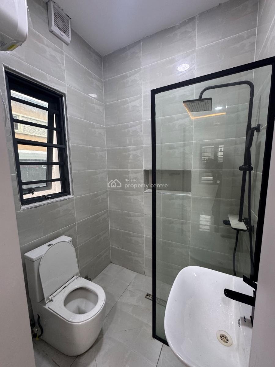a Brand New 3 Bedroom Apartment with Bq, Lekki Phase 1, Lekki, Lagos, Flat / Apartment for Rent