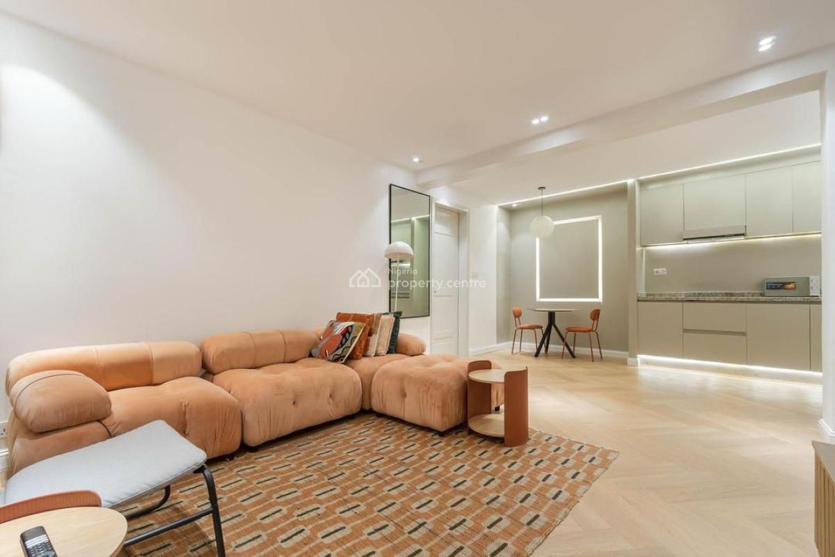 Luxury 1 Bedroom Apartment with Housekeeping and Chef on Demand, Suoerfast Wifi and Gymnasium, Lekki Phase 1, Lekki, Lagos, Flat / Apartment Short Let