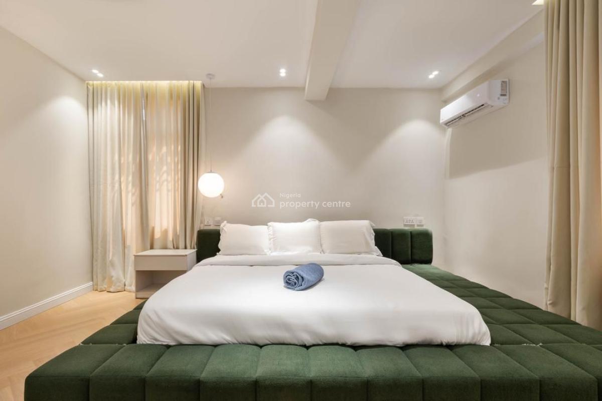 Luxury 1 Bedroom Apartment with Housekeeping and Chef on Demand, Suoerfast Wifi and Gymnasium, Lekki Phase 1, Lekki, Lagos, Flat / Apartment Short Let