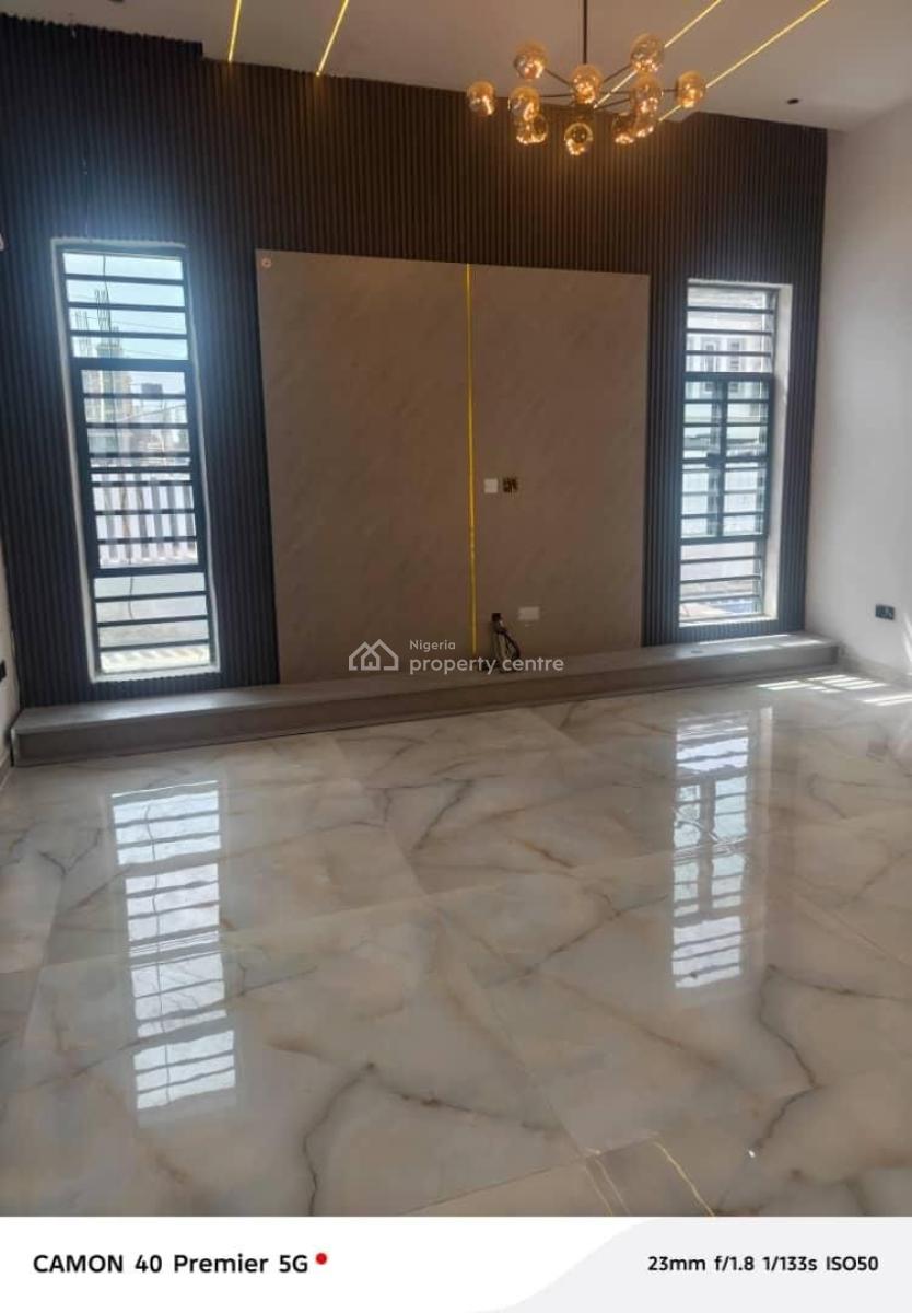 5 Bedroom Terrace House with Bq, Ologolo, Lekki, Lagos, Terraced Duplex for Sale