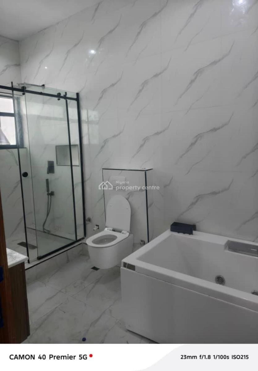 5 Bedroom Terrace House with Bq, Ologolo, Lekki, Lagos, Terraced Duplex for Sale