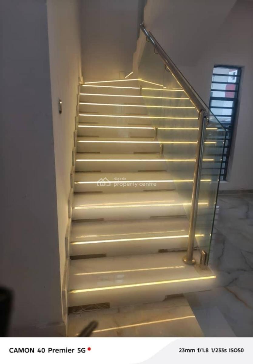 5 Bedroom Terrace House with Bq, Ologolo, Lekki, Lagos, Terraced Duplex for Sale