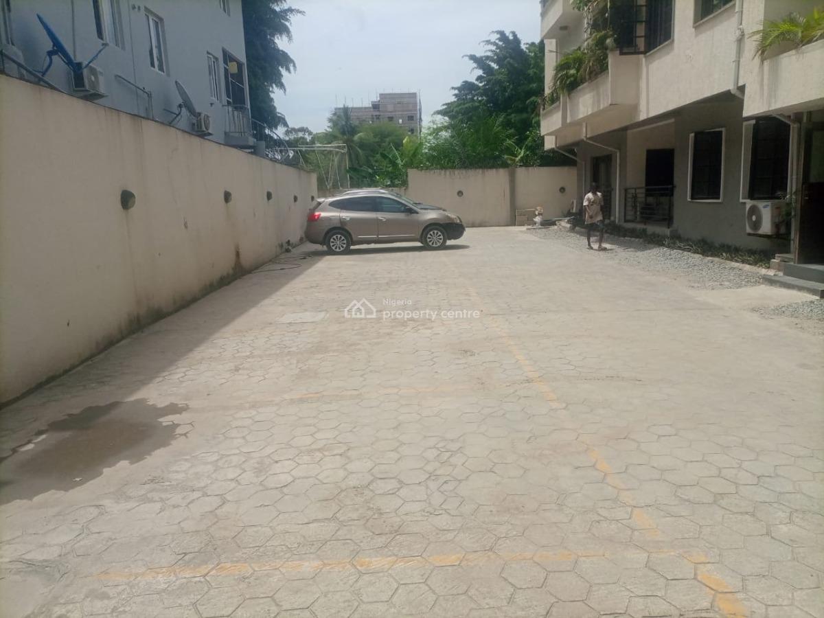Service 3 Bedroom Flat with Bq, Off Bourdilon Road, Ikoyi, Lagos, Flat / Apartment for Rent
