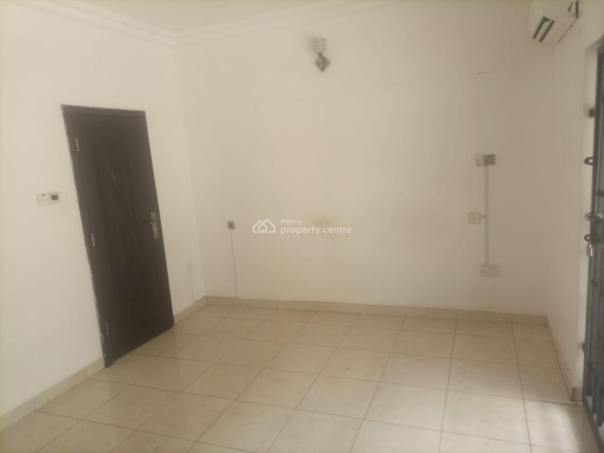 Service 3 Bedroom Flat with Bq, Off Bourdilon Road, Ikoyi, Lagos, Flat / Apartment for Rent