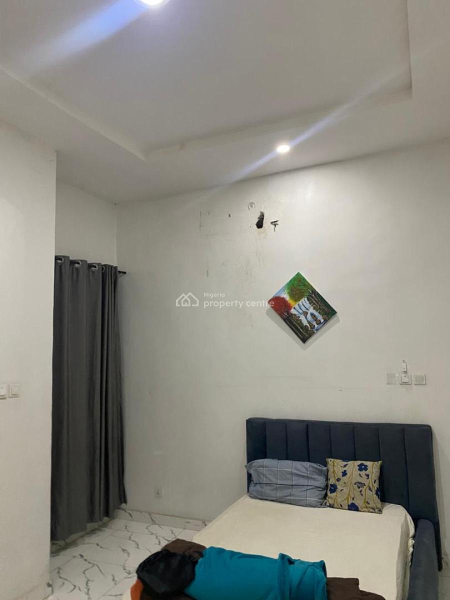 Spacious Single Room in a 4bedroom Duplex  with Kitchen, Royal Pine (6months Rent for N1.6m), Lekki, Lagos, Self Contain (single Rooms) for Rent