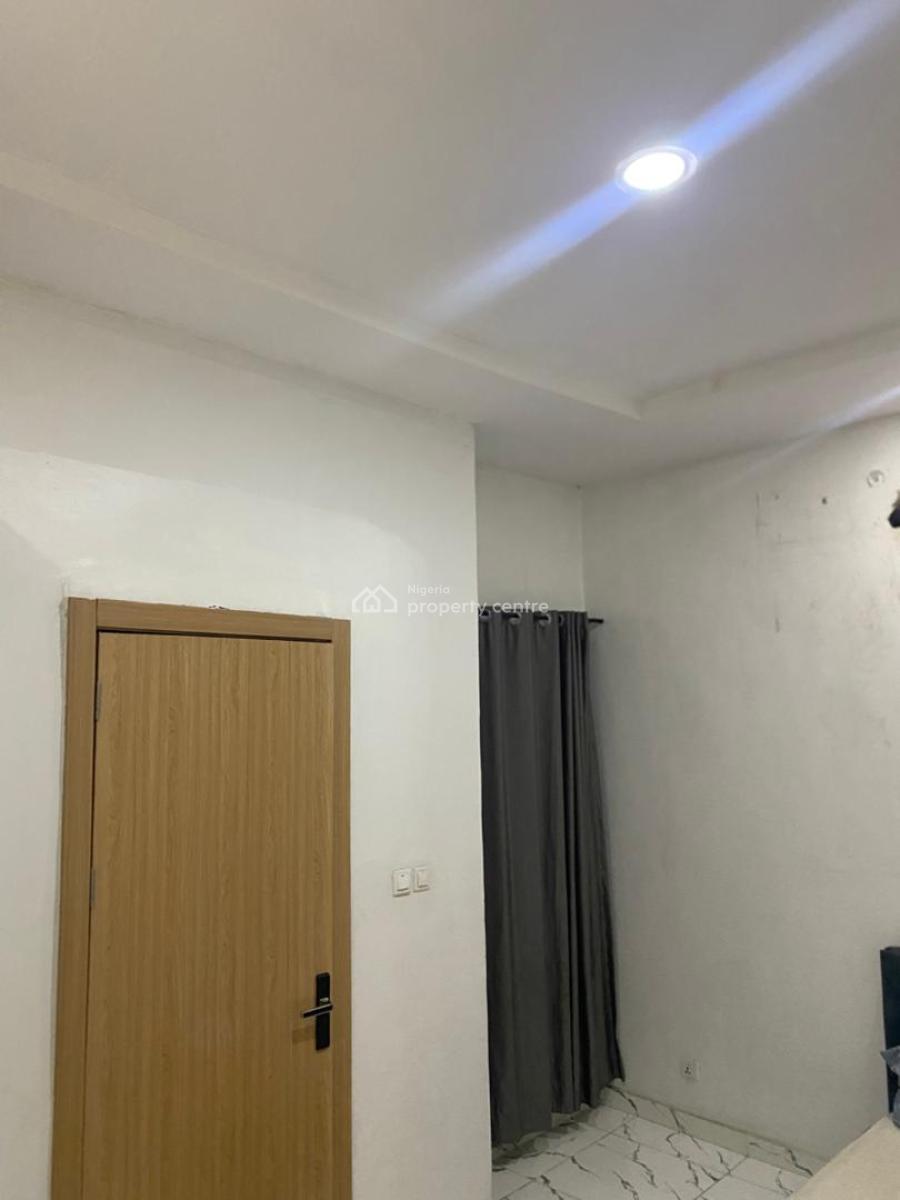 Spacious Single Room in a 4bedroom Duplex  with Kitchen, Royal Pine (6months Rent for N1.6m), Lekki, Lagos, Self Contain (single Rooms) for Rent