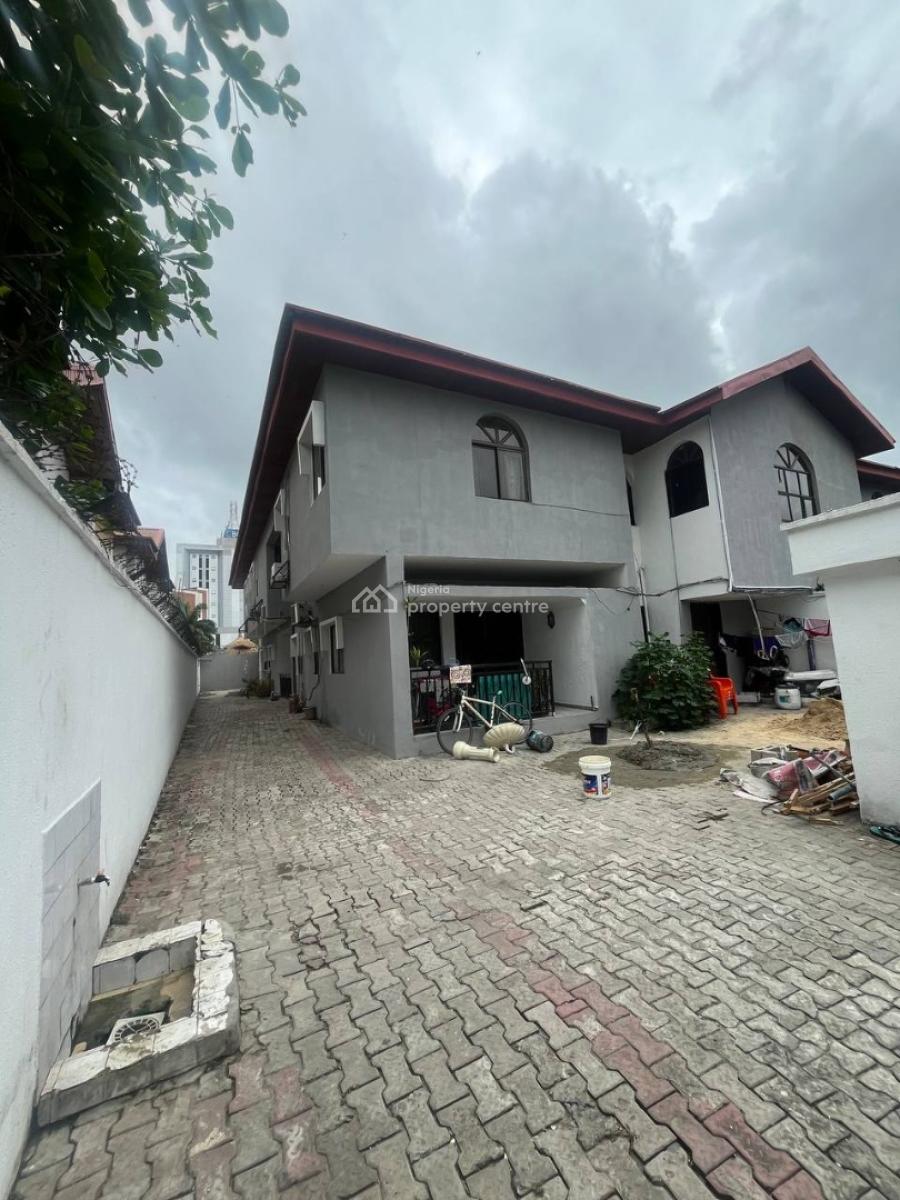 1 Bedroom Apartment, Lekki Phase 1, Lekki, Lagos, Flat / Apartment for Rent