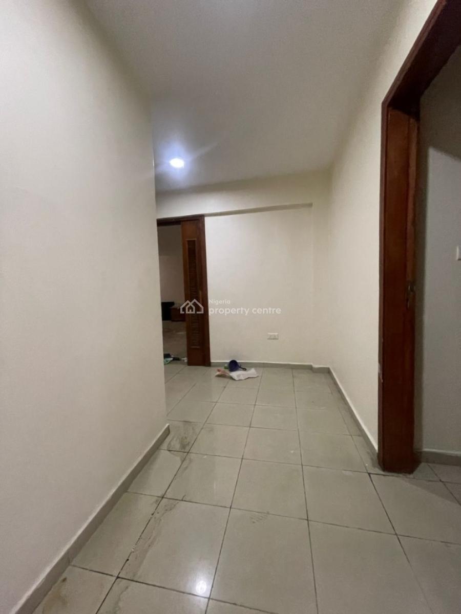 Well-maintained Partly Furnished 4-bedroom Low-rise Apartment, Victoria Island (vi), Lagos, Flat / Apartment for Rent