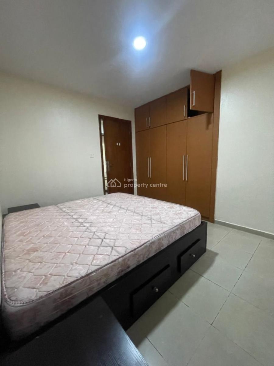 Well-maintained Partly Furnished 4-bedroom Low-rise Apartment, Victoria Island (vi), Lagos, Flat / Apartment for Rent
