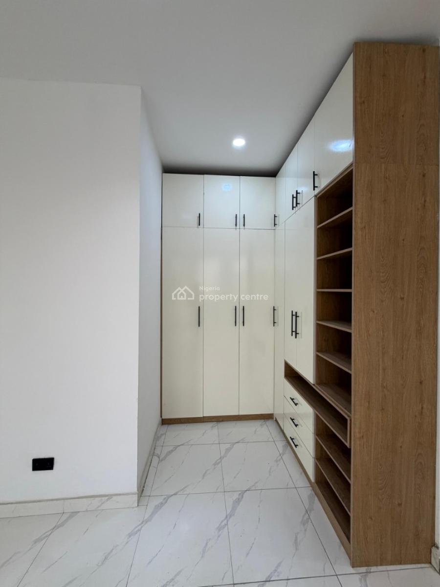 Elegant  5 B/r Detached House, Lekki, Lagos, Detached Duplex for Sale