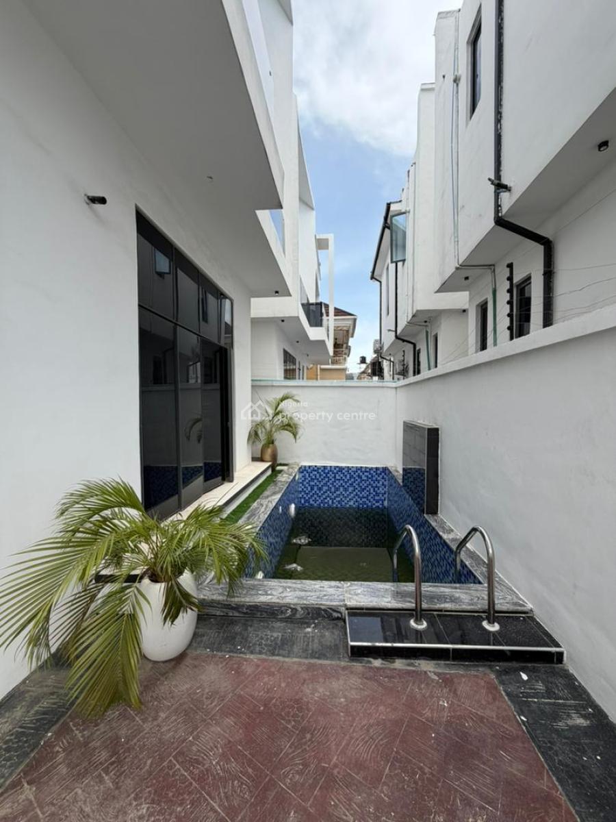 Elegant  5 B/r Detached House, Lekki, Lagos, Detached Duplex for Sale