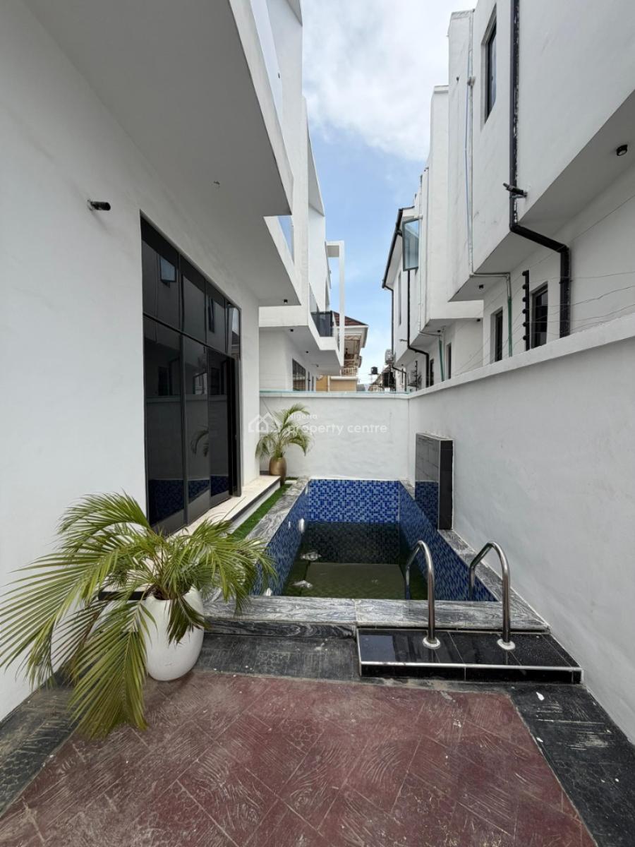 Elegant  5 B/r Detached House, Lekki, Lagos, Detached Duplex for Sale