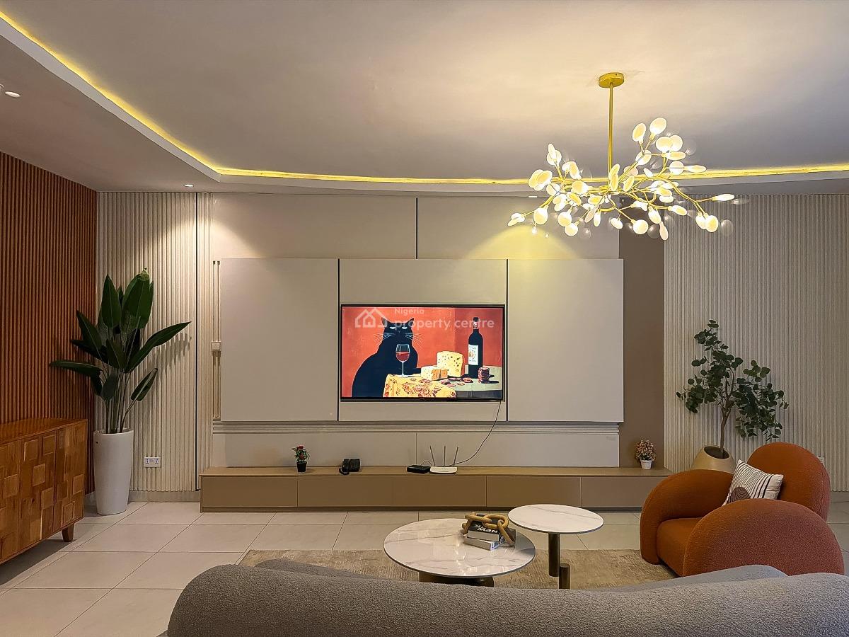 Deluxe Pent Floor 3 Bedroom with Snooker & Rooftop Pool, Tokunbo Omisore Street Off Wole Olateju Crescent, Lekki Phase 1, Lekki, Lagos, Flat / Apartment Short Let