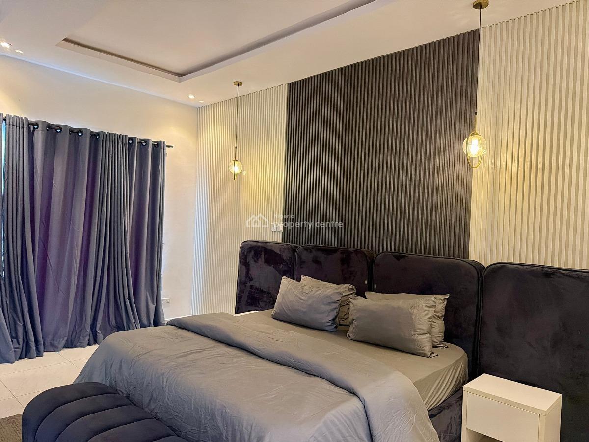 Deluxe Pent Floor 3 Bedroom with Snooker & Rooftop Pool, Tokunbo Omisore Street Off Wole Olateju Crescent, Lekki Phase 1, Lekki, Lagos, Flat / Apartment Short Let