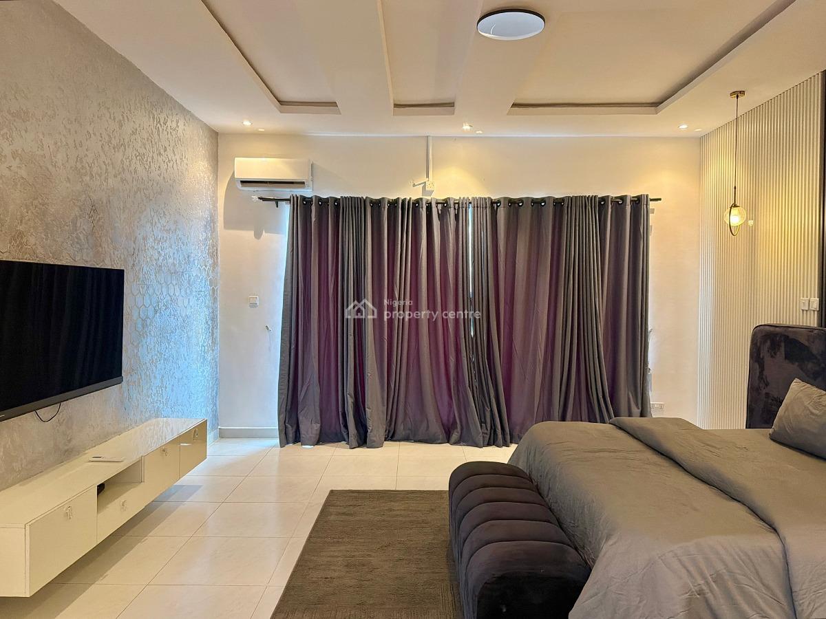 Deluxe Pent Floor 3 Bedroom with Snooker & Rooftop Pool, Tokunbo Omisore Street Off Wole Olateju Crescent, Lekki Phase 1, Lekki, Lagos, Flat / Apartment Short Let