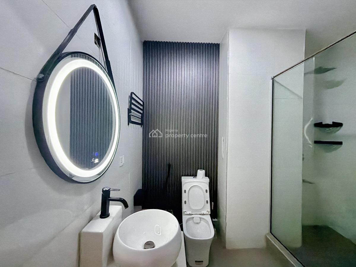 Deluxe Pent Floor 3 Bedroom with Snooker & Rooftop Pool, Tokunbo Omisore Street Off Wole Olateju Crescent, Lekki Phase 1, Lekki, Lagos, Flat / Apartment Short Let