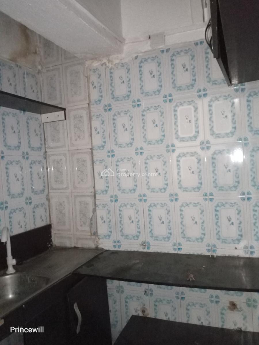 Self Contain (single Room), Off Omorinre Johnson Street, Lekki Phase 1, Lekki, Lagos, Self Contain (single Rooms) for Rent