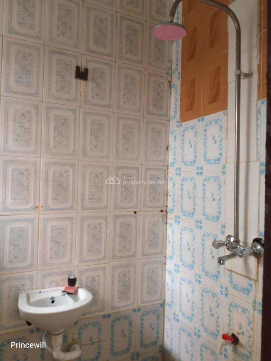 Self Contain (single Room), Off Omorinre Johnson Street, Lekki Phase 1, Lekki, Lagos, Self Contain (single Rooms) for Rent