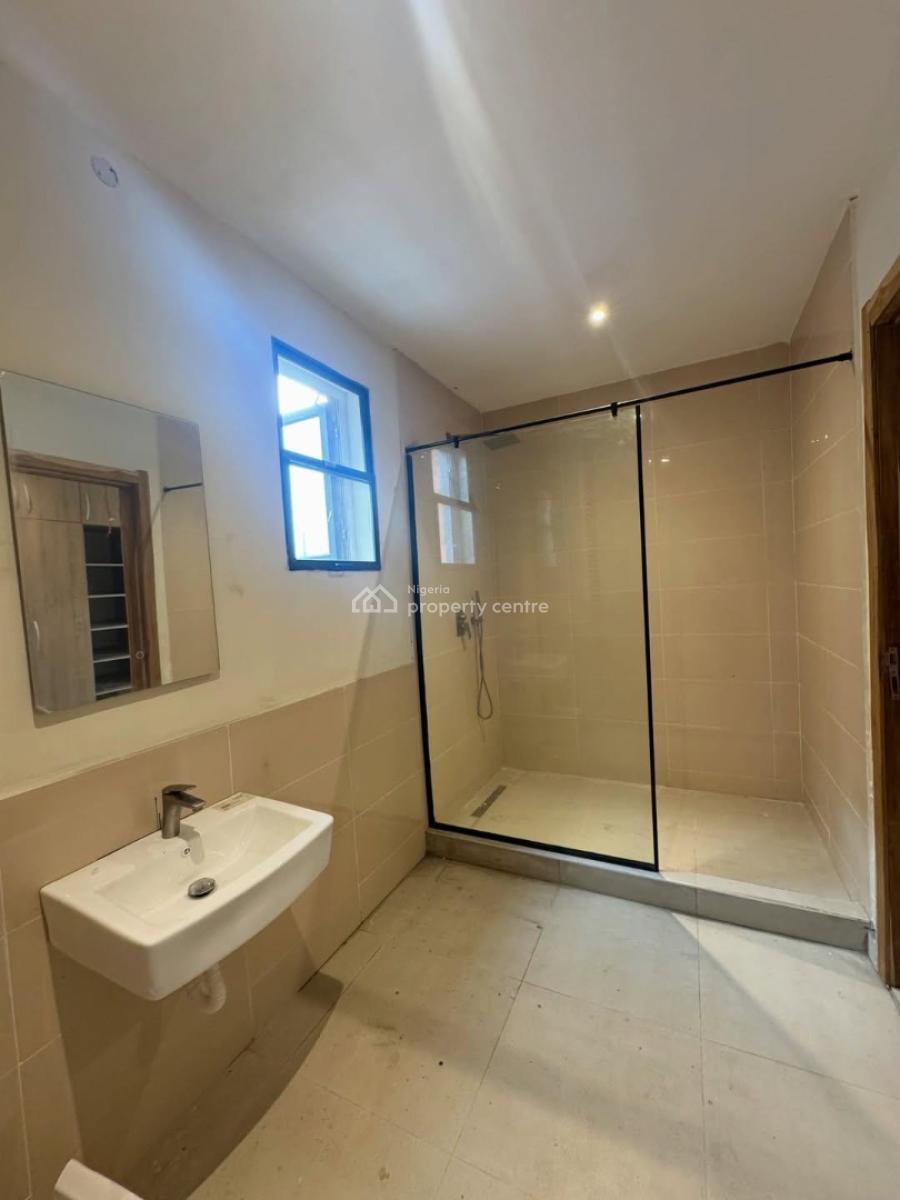 3 Bedroom Flat with a Bq, Off Admiralty Lekki Phase 1,lekki Lagos, Lekki Phase 1, Lekki, Lagos, Flat / Apartment for Rent