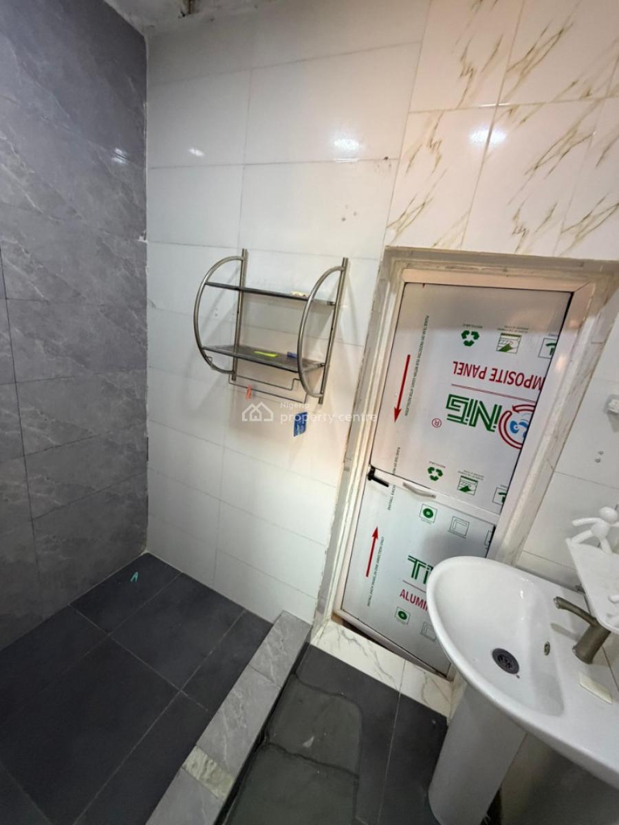 Nice and Spacious 1 Bedrooms Apartment (upstair), Off Admiralty Way, Lekki Phase 1, Lekki, Lagos, Mini Flat (room and Parlour) for Rent