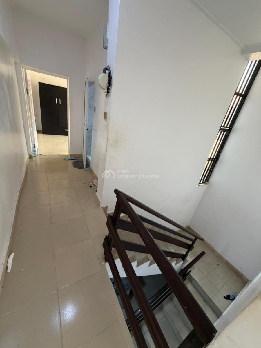 Nice and Spacious 1 Bedrooms Apartment (upstair), Off Admiralty Way, Lekki Phase 1, Lekki, Lagos, Mini Flat (room and Parlour) for Rent
