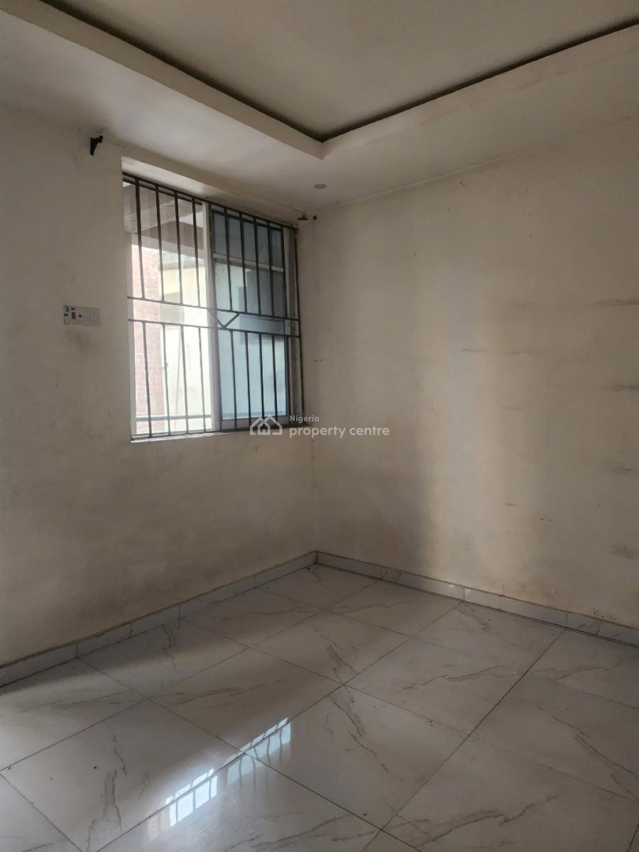 a Standard Rooms Self Con Available, Alagomeji, Yaba, Lagos, Self Contain (single Rooms) for Rent
