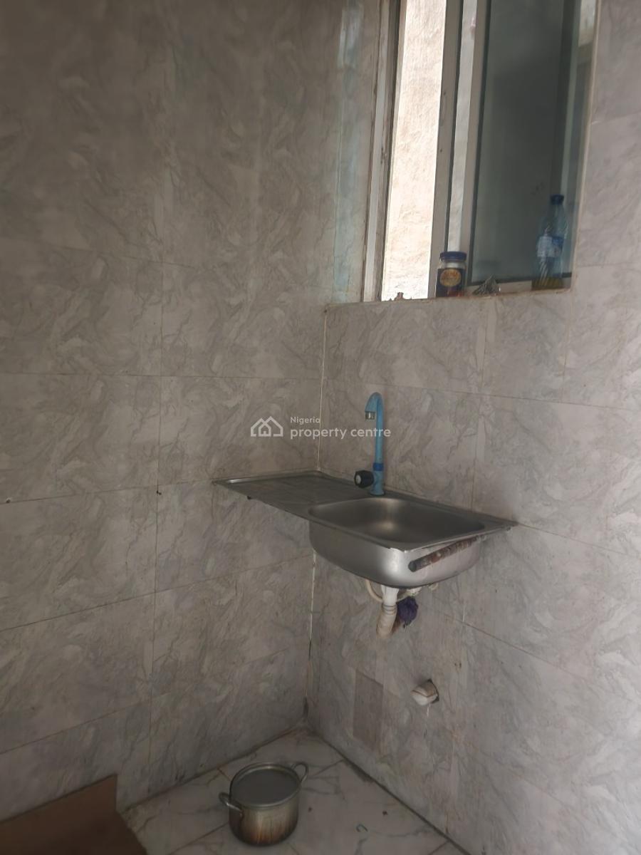 a Standard Rooms Self Con Available, Alagomeji, Yaba, Lagos, Self Contain (single Rooms) for Rent